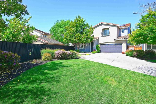 320 Oaks Bridge Pl, Pleasanton CA: https://media.crmls.org/mediaz/ff9b50a6-1f93-45cd-84f3-366874f69d73.jpg