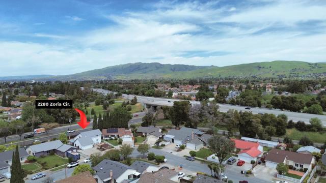 2280 Zoria Circle, San Jose CA: https://media.crmls.org/mediaz/ff9ba70f-5f3b-4189-acca-530058230799.jpg