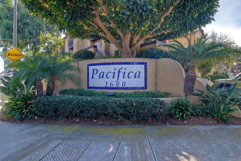 1680 N Coast Highway 101 27