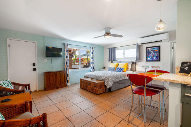 689 E Camino Parocela, Palm Springs CA: https://media.crmls.org/mediaz/ff9e2414-9275-42d7-87ca-d421188b0b2d.jpg