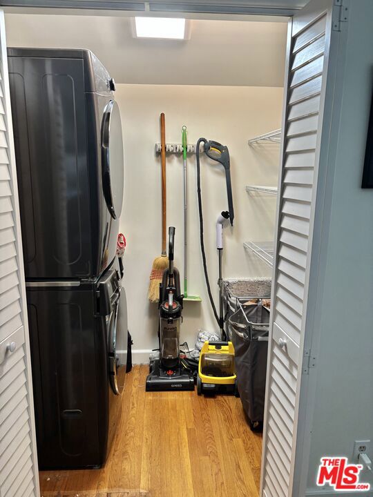 22491 Domingo Road, Woodland Hills CA: https://media.crmls.org/mediaz/ffa0d4cb-47de-444f-b7ff-b489f158e3d6.jpg