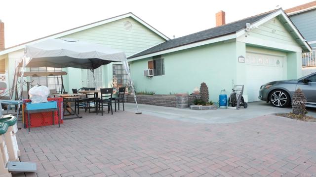 124 Palawan Way, San Diego CA: https://media.crmls.org/mediaz/ffa19dd1-fdab-4594-8b95-dabf22a7123e.jpg