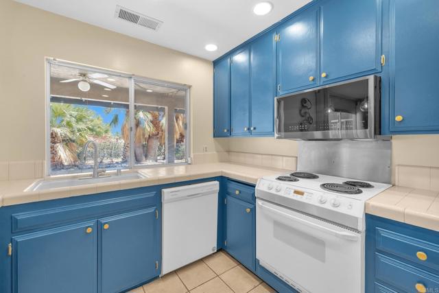 Detail Gallery Image 9 of 22 For 1471 De Anza Dr, Borrego Springs,  CA 92004 - 2 Beds | 2 Baths