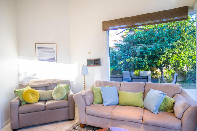 75273 Spyglass Drive, Indian Wells CA: https://media.crmls.org/mediaz/ffa27fc7-b8bb-43fe-8500-dcb90a8fa384.jpg