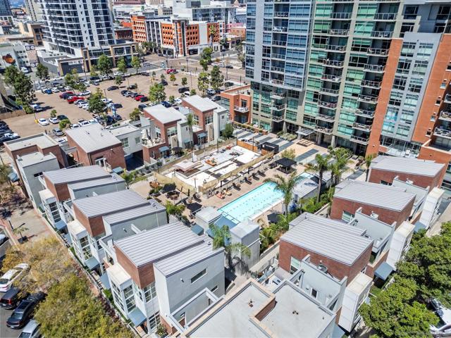 531 8Th Ave, San Diego, California 92101, 2 Bedrooms Bedrooms, ,2 BathroomsBathrooms,Condominium,For Sale,8Th Ave,250018665SD