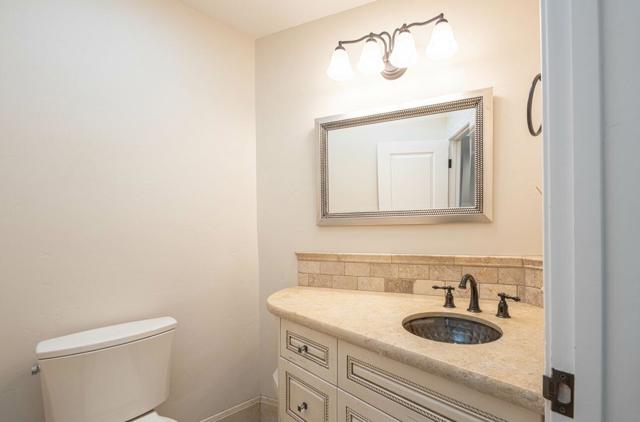 23465 Redding Circle, Salinas CA: https://media.crmls.org/mediaz/ffa2bfb6-68d4-4e3b-9439-333b4f1cc33e.jpg