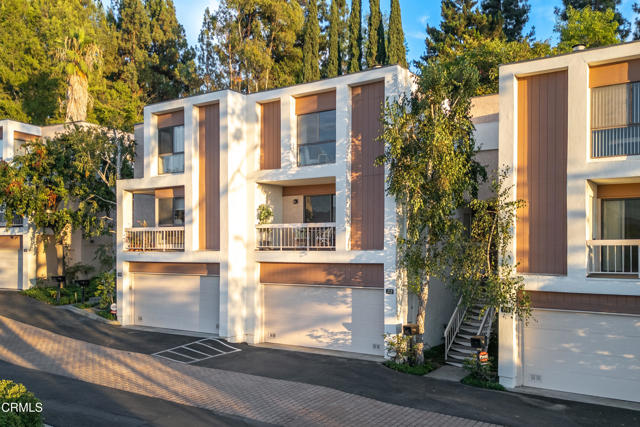 Detail Gallery Image 2 of 45 For 712 Portola Ter, Los Angeles,  CA 90042 - 3 Beds | 2/1 Baths