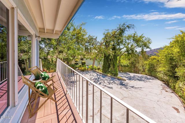 1372 Inverness Drive, Pasadena CA: https://media.crmls.org/mediaz/ffa399d8-e62b-446a-b9da-d5b17069f6e9.jpg