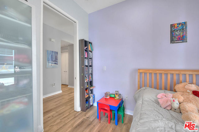 13020 Pacific, Playa Vista CA: https://media.crmls.org/mediaz/ffa3a2f3-566d-46af-9d83-fa72b77f6739.jpg