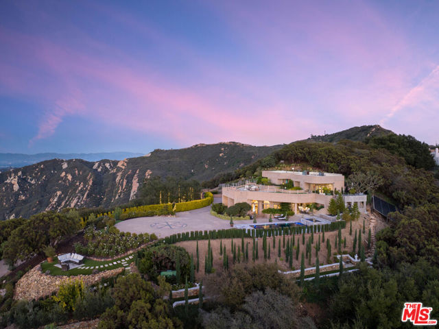 Drew Fenton | 415 Stunt Road Calabasas CA | MLS: 7285936