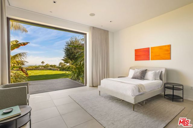 11809 Ellice Street, Malibu CA: https://media.crmls.org/mediaz/ffa506e4-d61f-4ff8-ad91-8b8d2b858ce7.jpg