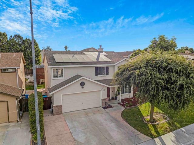 2425 Glenview Drive, Hollister CA: https://media.crmls.org/mediaz/ffa5b587-9e78-4033-947b-b611d19e54c4.jpg