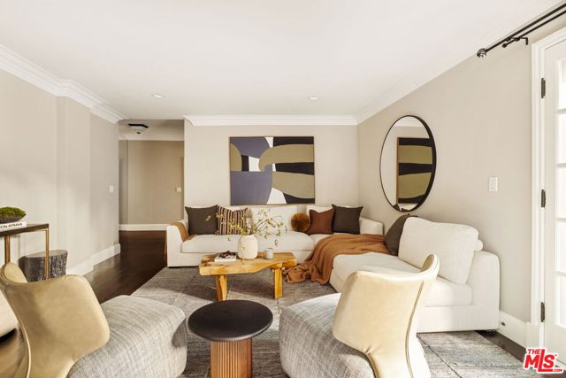 8455 Fountain Avenue, West Hollywood CA: https://media.crmls.org/mediaz/ffa61665-9c4c-4325-aa65-266a10bddf69.jpg