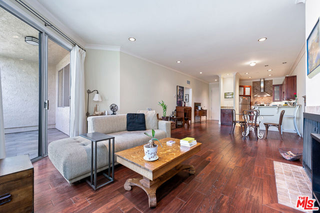 8960 CYNTHIA Street, 210 photo 6