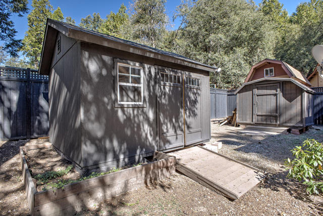 Image 17 of 50 For 52172 Acorn Lane