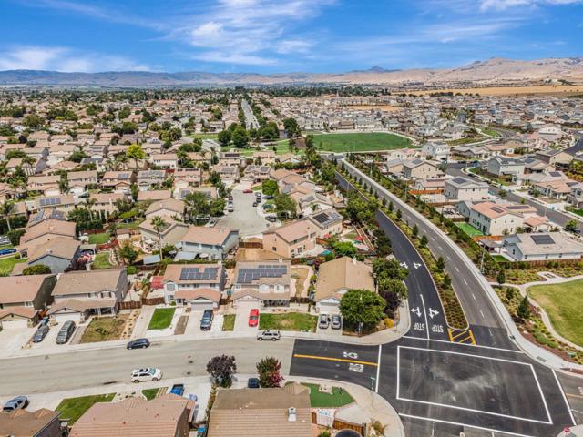 1770 Brentwood Court, Hollister CA: https://media.crmls.org/mediaz/ffa73bc0-3199-41a2-9baa-bb5e593a372b.jpg