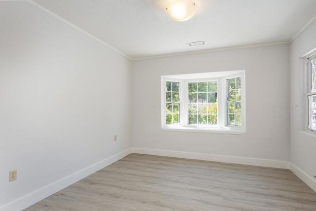 831 Canyon Road, Redwood City CA: https://media.crmls.org/mediaz/ffa78742-13d1-4478-bb5f-e57569ee2746.jpg