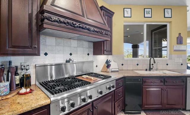 21100 Paseo Montana, Murrieta CA: https://media.crmls.org/mediaz/ffa7f8f7-7d16-4d56-a872-b592db173758.jpg