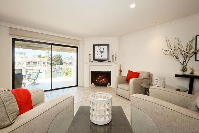105 Antigua Ct, Coronado CA: https://media.crmls.org/mediaz/ffa836ea-2691-4e45-a902-14184dc17eac.jpg