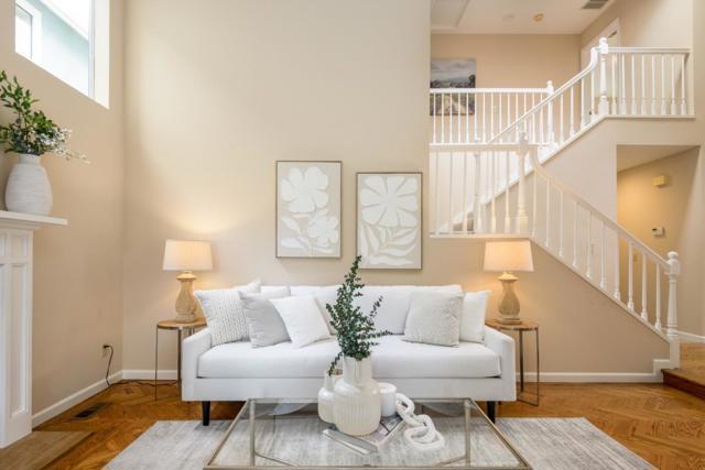 380 Greenbrier Road, Half Moon Bay CA: https://media.crmls.org/mediaz/ffa86cf8-c9e2-4052-990d-5983c60a0f9e.jpg