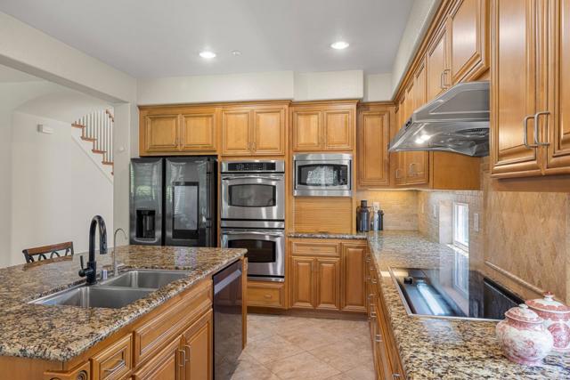 5871 Masoni Place, Gilroy CA: https://media.crmls.org/mediaz/ffa8b897-6f9f-484d-95b6-1a9bcad6df6f.jpg