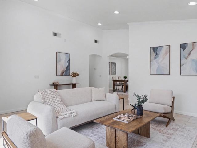 4950 Scarlett Way, San Jose CA: https://media.crmls.org/mediaz/ffa8efb1-174d-4f0b-9496-64f0774f728e.jpg