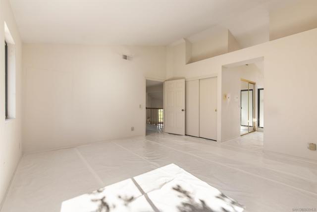 3970 Santa Nella Pl, San Diego CA: https://media.crmls.org/mediaz/ffa90b06-05f4-46e6-af71-4fe0eb5b70fb.jpg