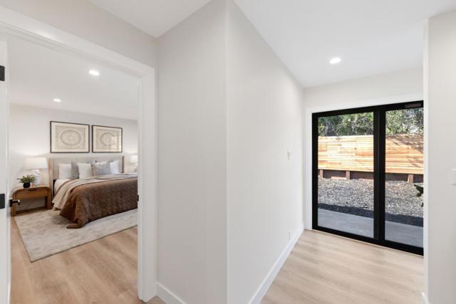 3845 East Lake Way, Redwood City CA: https://media.crmls.org/mediaz/ffa92840-86bf-4029-9f9b-2b89232a7564.jpg