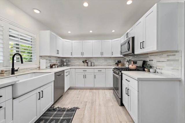 789 Canada Road, Woodside CA: https://media.crmls.org/mediaz/ffa9cab9-f484-4378-85f9-037c208d0b9b.jpg