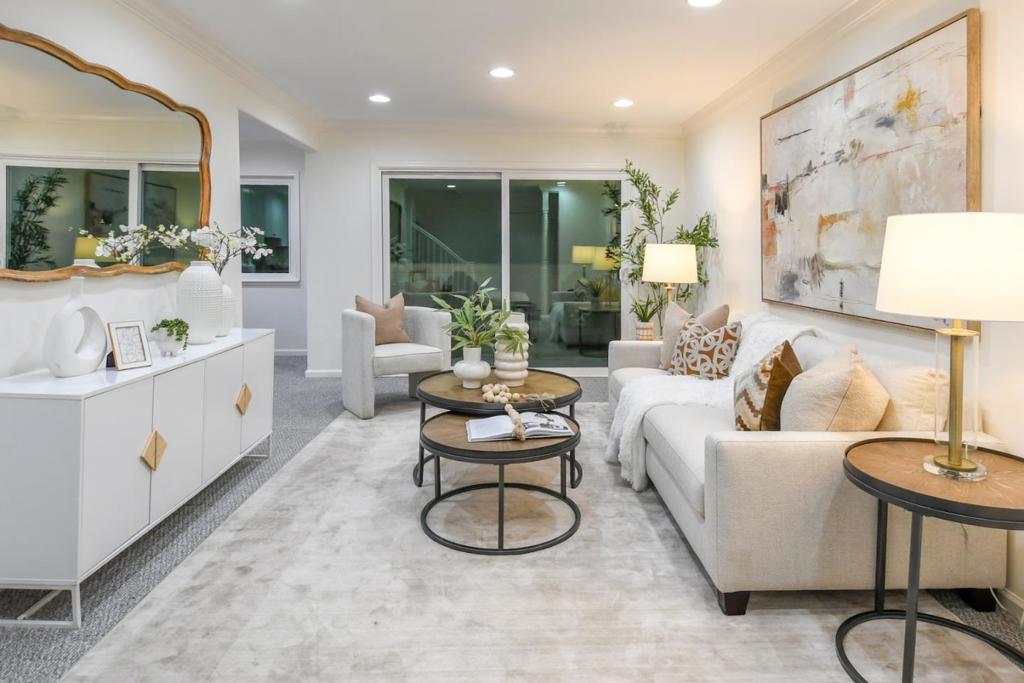 7100 Rainbow Drive #35