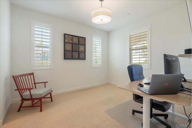 Detail Gallery Image 17 of 34 For 4366 Pacifica Way #5,  Oceanside,  CA 92056 - 4 Beds | 3/1 Baths