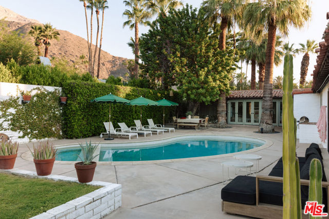 1907 S Mesa Drive, Palm Springs CA: https://media.crmls.org/mediaz/ffaa826d-c8aa-4a5f-837b-5d50e5c02ccf.jpg