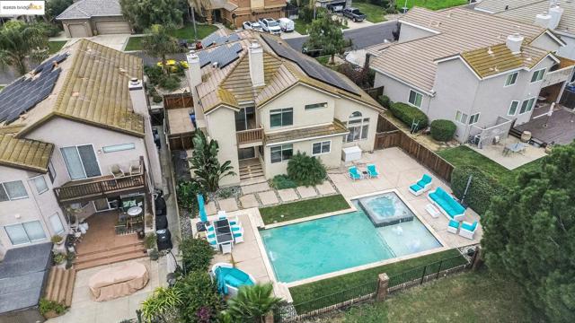 2127 Prestwick Dr, Discovery Bay CA: https://media.crmls.org/mediaz/ffaaa0f5-3854-46cd-a442-ee6ae55cace9.jpg