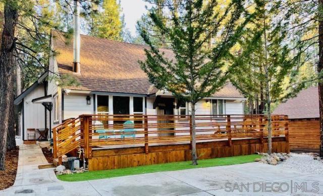 41489 Comstock Ln, Big Bear CA: https://media.crmls.org/mediaz/ffabd7f8-2549-41dd-8958-eb74cf62f491.jpg