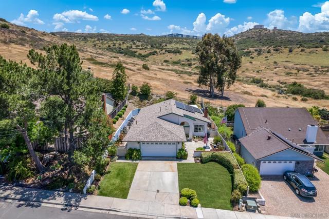 14543 High Pine St, Poway CA: https://media.crmls.org/mediaz/ffabd901-0d00-42a3-91f3-58b8e07b964d.jpg