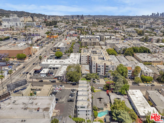 1445 1/4 N Martel Avenue, Los Angeles CA: https://media.crmls.org/mediaz/ffac0527-0514-4b78-ac56-a08eb00e28c6.jpg