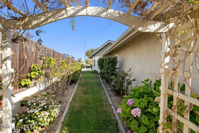 Image 42 of 46 For 410 Palomares Avenue