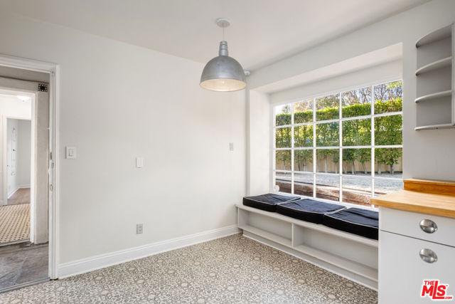 2063 Grace Avenue, Los Angeles CA: https://media.crmls.org/mediaz/ffadcb0d-12a1-488a-97a6-e6b45e8d449a.jpg