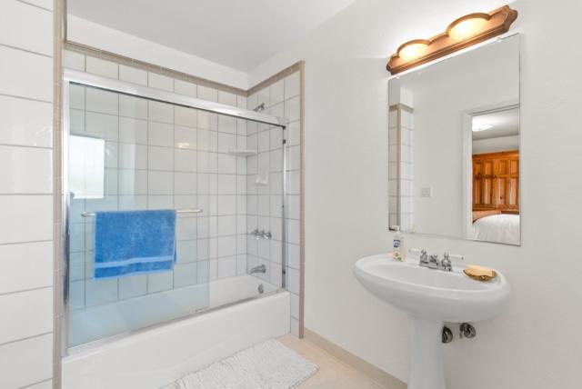 102 32nd Avenue, Santa Cruz CA: https://media.crmls.org/mediaz/ffadcccf-c261-4c4d-a16d-c65edafcd516.jpg