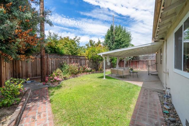 Image 27 of 40 For 857 Peach Avenue