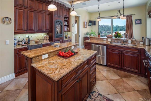 Detail Gallery Image 20 of 66 For 15111 La Plata Ct, Ramona,  CA 92065 - 5 Beds | 6/1 Baths