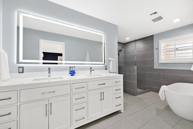 45385 Taos, Indian Wells CA: https://media.crmls.org/mediaz/ffaf71b6-1758-4488-a629-d232101a44ab.jpg