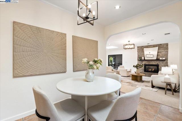 34264 Atteridge Pl, Fremont CA: https://media.crmls.org/mediaz/ffaffa91-b896-459a-8d61-558274378989.jpg