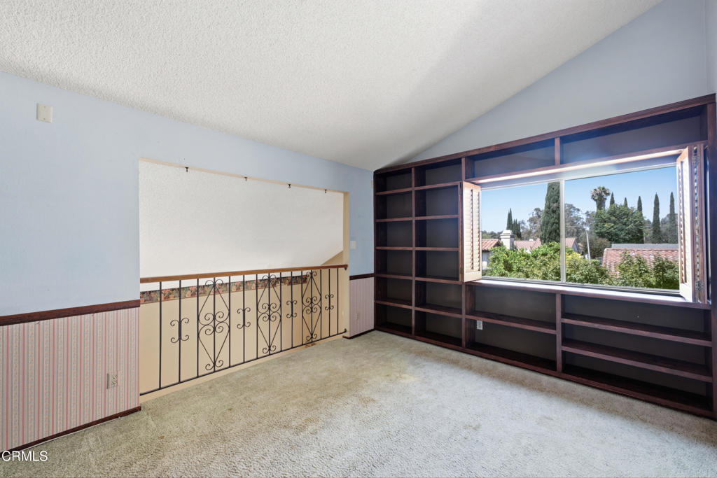 https://media.crmls.org/mediaz/ffb15409-c39b-43b1-b26f-b211ed75a81a.jpg?preset=X-Large