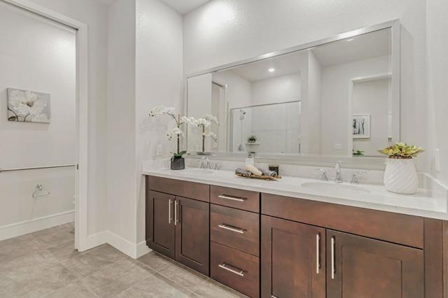 1028 Foster Square Lane, Foster City CA: https://media.crmls.org/mediaz/ffb18ee5-8515-46e4-b6ba-1f21639d478d.jpg