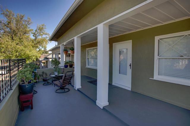 3012 4th Avenue, Sacramento CA: https://media.crmls.org/mediaz/ffb1bc82-6ded-4f2a-9cf7-7bb973091b86.jpg