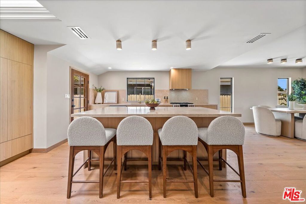 14537 Hesby StreetSherman Oaks img 27