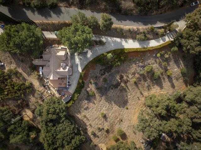 29531 Gordon Hill Road, Valley Center CA: https://media.crmls.org/mediaz/ffb254a4-ed78-4d5f-9798-c4234f0e995a.jpg