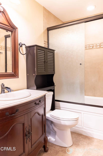 5197 Teton Lane, Ventura CA: https://media.crmls.org/mediaz/ffb2895f-a38e-415c-b9d6-b95bb551cacf.jpg