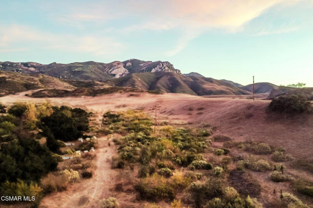 3964 Greenwood Street, Newbury Park CA: https://media.crmls.org/mediaz/ffb2a06f-4c15-4239-959c-a8edb16edfd9.jpg